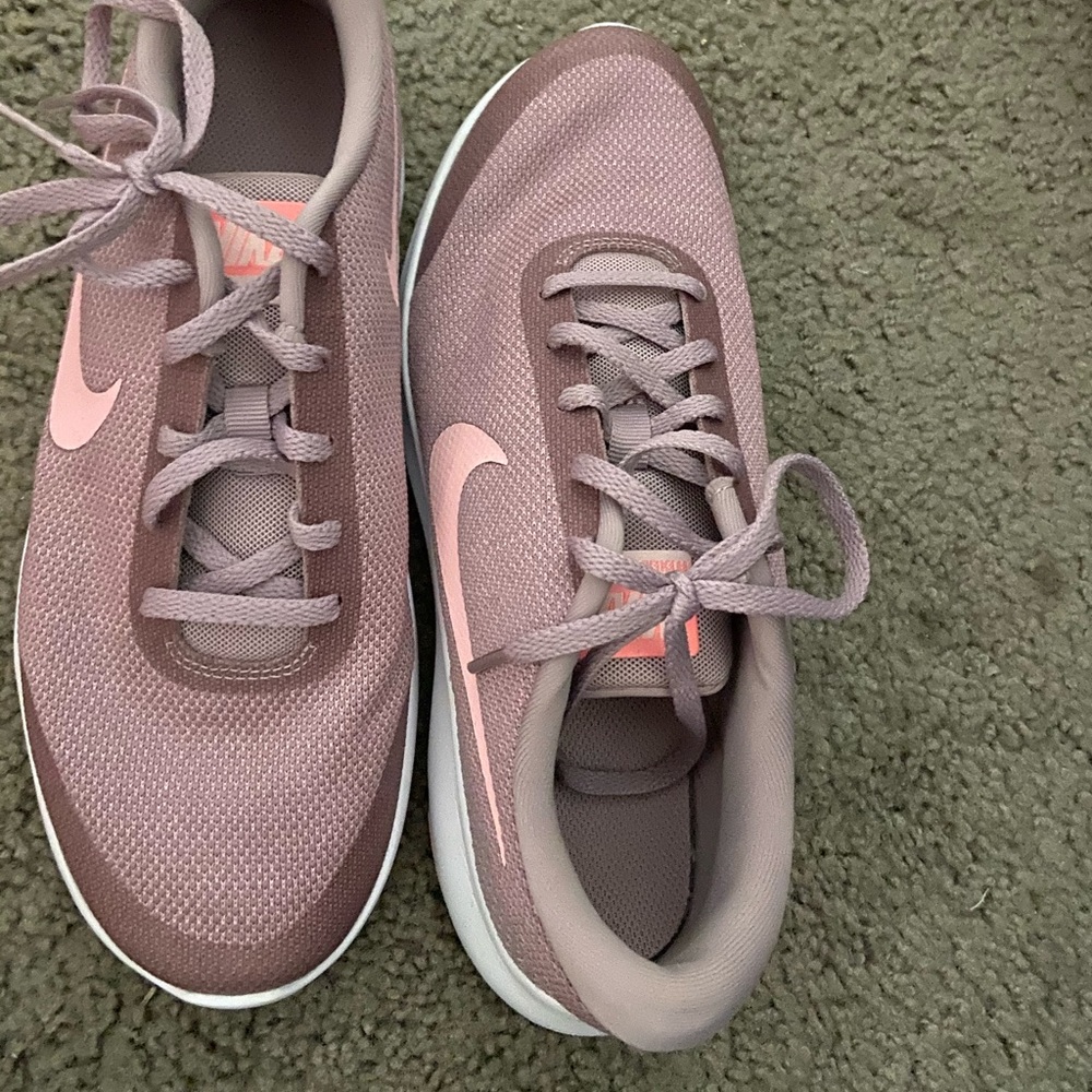 Pink Nike Running Sneakers!!